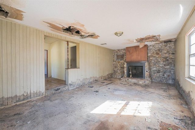 606 S WIGGINS ROAD, Plant City, FL 33566