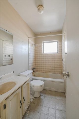 606 S WIGGINS ROAD, Plant City, FL 33566