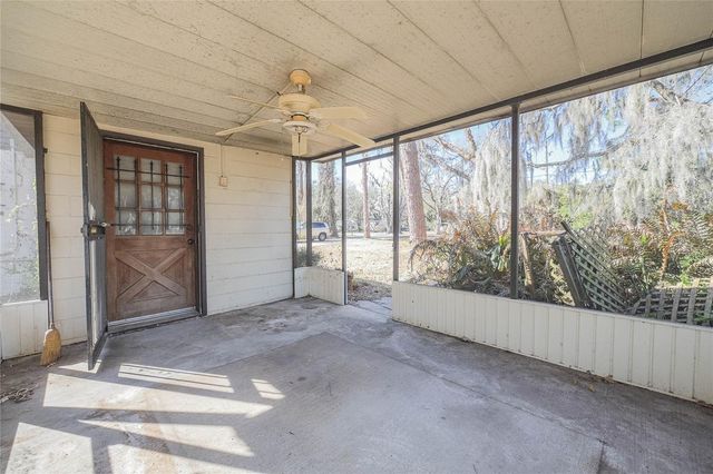 606 S WIGGINS ROAD, Plant City, FL 33566