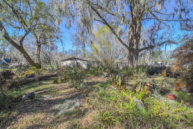 606 S WIGGINS ROAD, Plant City, FL 33566