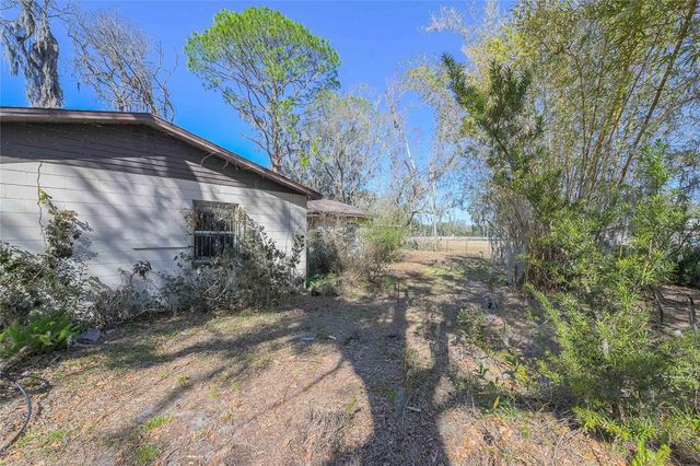 606 S WIGGINS ROAD, Plant City, FL 33566