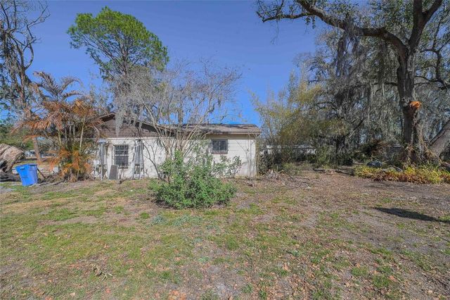 606 S WIGGINS ROAD, Plant City, FL 33566