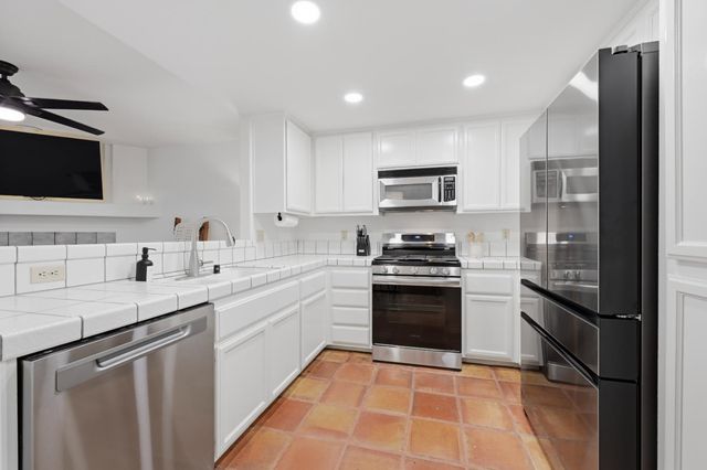 3349 La Canada Dr, Cameron Park, CA 95682