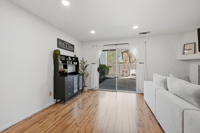 3349 La Canada Dr, Cameron Park, CA 95682