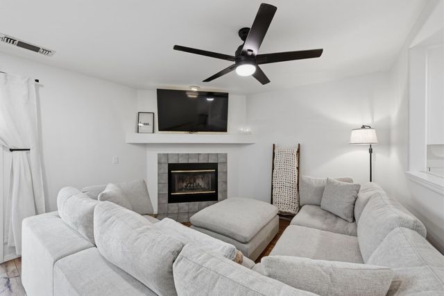 3349 La Canada Dr, Cameron Park, CA 95682