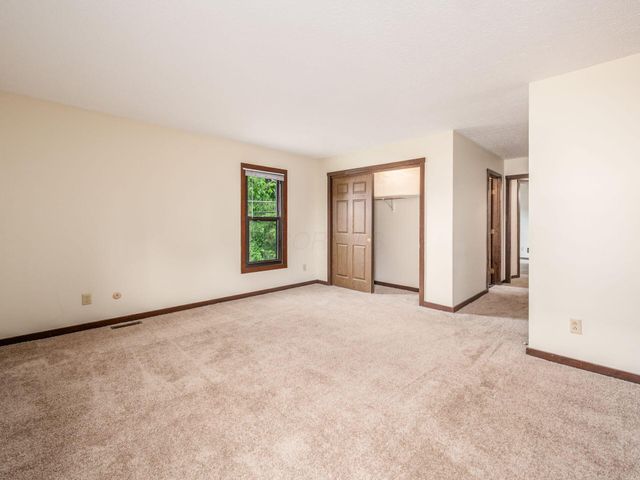 424 Edinburgh Road, Dublin, OH 43017