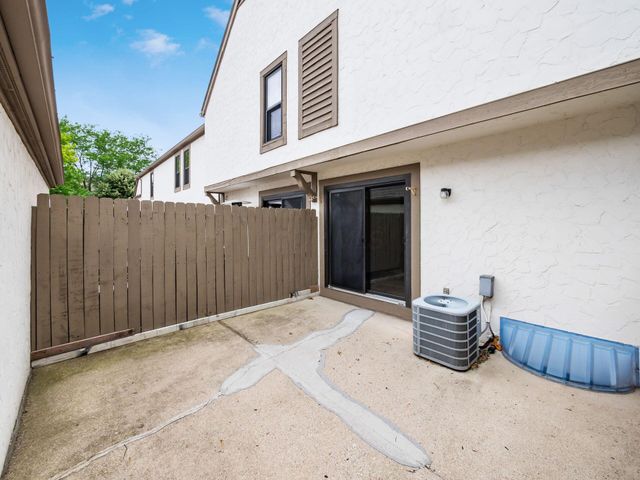 424 Edinburgh Road, Dublin, OH 43017