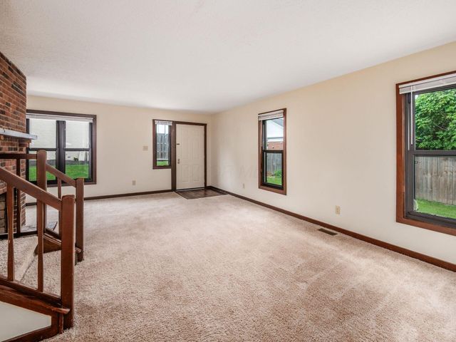 424 Edinburgh Road, Dublin, OH 43017