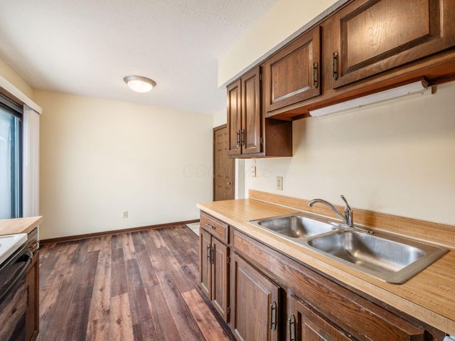 424 Edinburgh Road, Dublin, OH 43017