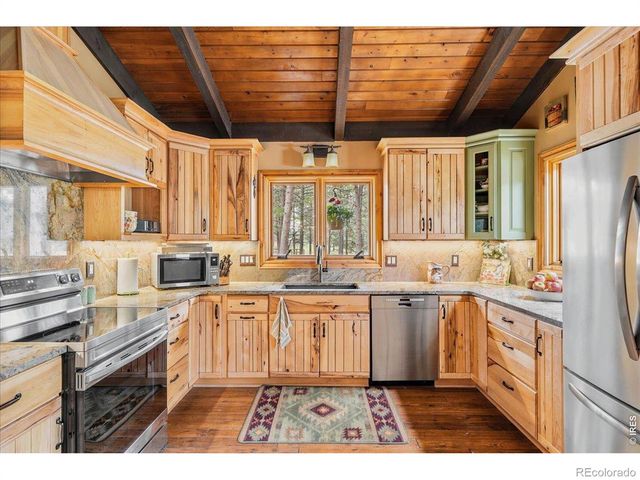 89 Aspen Leaf Lane, Bellvue, CO 80512