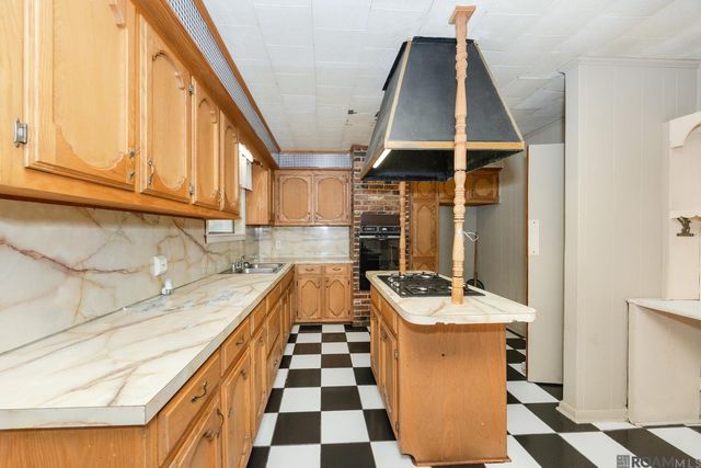 58380 Anthony St, Plaquemine, LA 70764