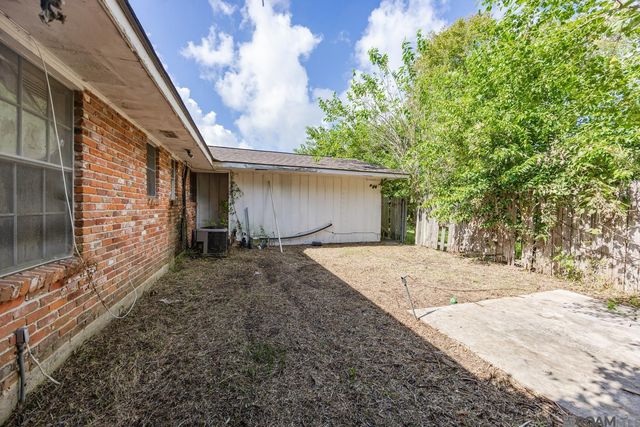 58380 Anthony St, Plaquemine, LA 70764