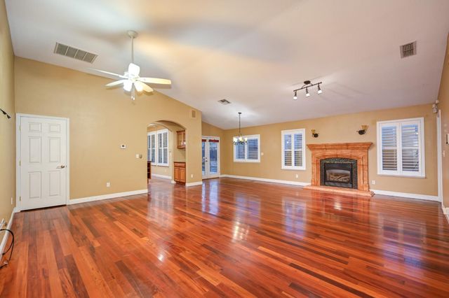 1311 Mcknight Way, Modesto, CA 95351