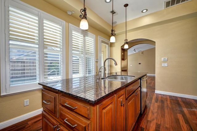 1311 Mcknight Way, Modesto, CA 95351