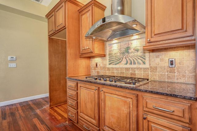 1311 Mcknight Way, Modesto, CA 95351