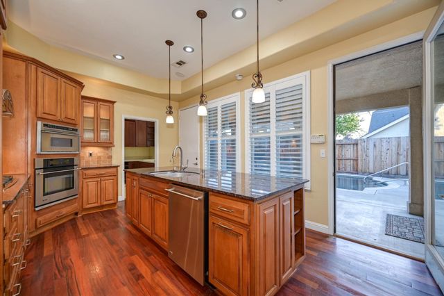 1311 Mcknight Way, Modesto, CA 95351
