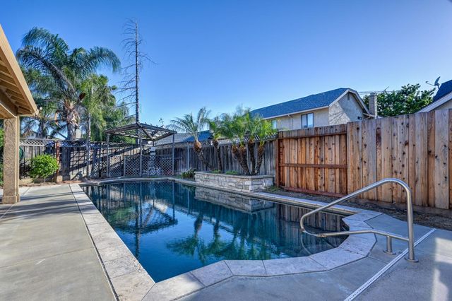 1311 Mcknight Way, Modesto, CA 95351