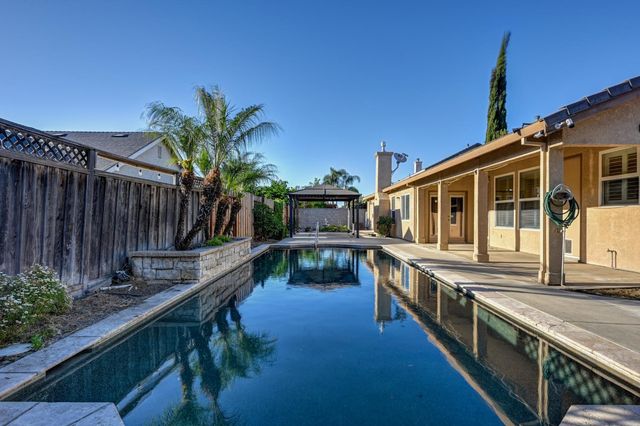 1311 Mcknight Way, Modesto, CA 95351