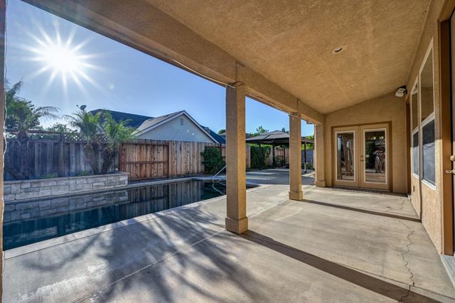 1311 Mcknight Way, Modesto, CA 95351