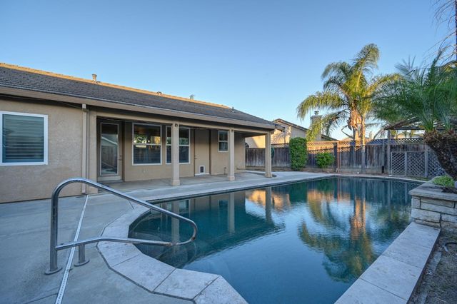 1311 Mcknight Way, Modesto, CA 95351