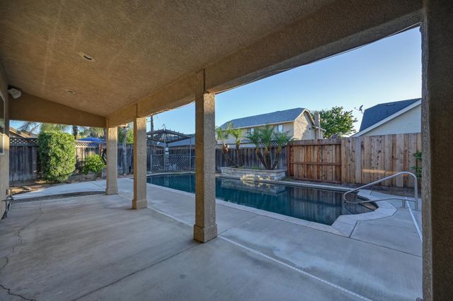 1311 Mcknight Way, Modesto, CA 95351
