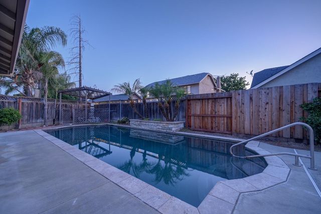 1311 Mcknight Way, Modesto, CA 95351