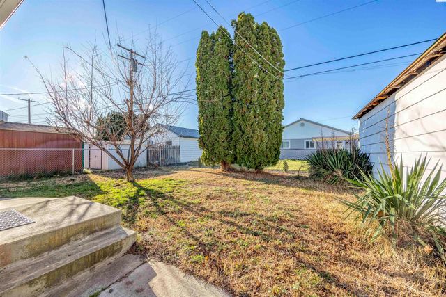 1105 Sanford Ave, Richland, WA 99354