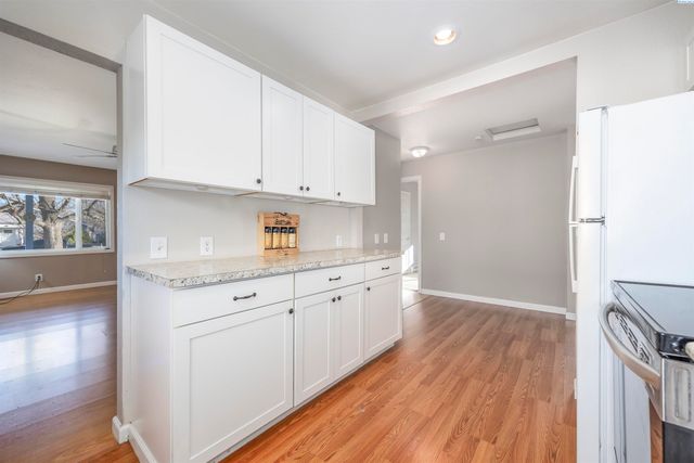 1105 Sanford Ave, Richland, WA 99354