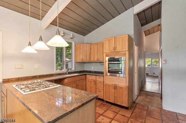21 Maxwell Ct, Morristown Town, NJ 07960