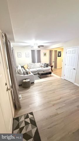 304 NEWPORT RD, Bristol, PA 19007