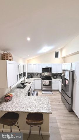 304 NEWPORT RD, Bristol, PA 19007