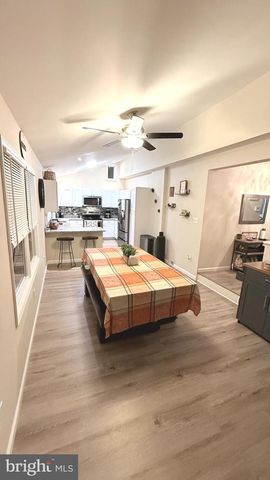 304 NEWPORT RD, Bristol, PA 19007