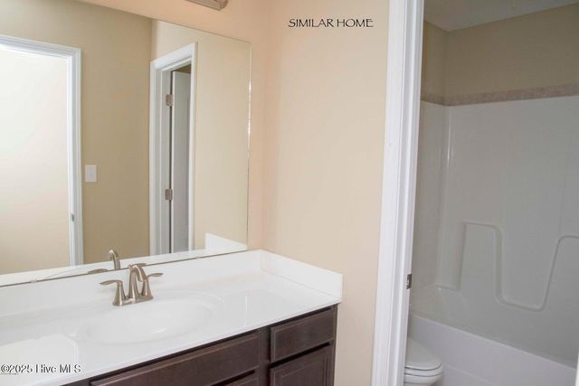 931 Farmyard Garden Drive, Jacksonville, NC 28546