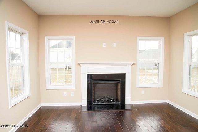 931 Farmyard Garden Drive, Jacksonville, NC 28546