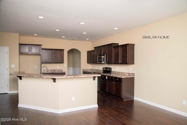 931 Farmyard Garden Drive, Jacksonville, NC 28546