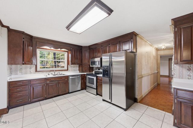 1210 E Cumberland Street, Dunn, NC 28334