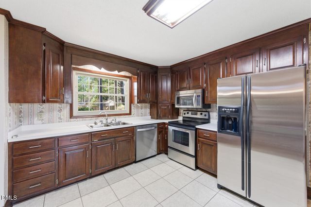 1210 E Cumberland Street, Dunn, NC 28334