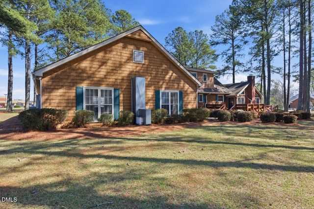 1210 E Cumberland Street, Dunn, NC 28334