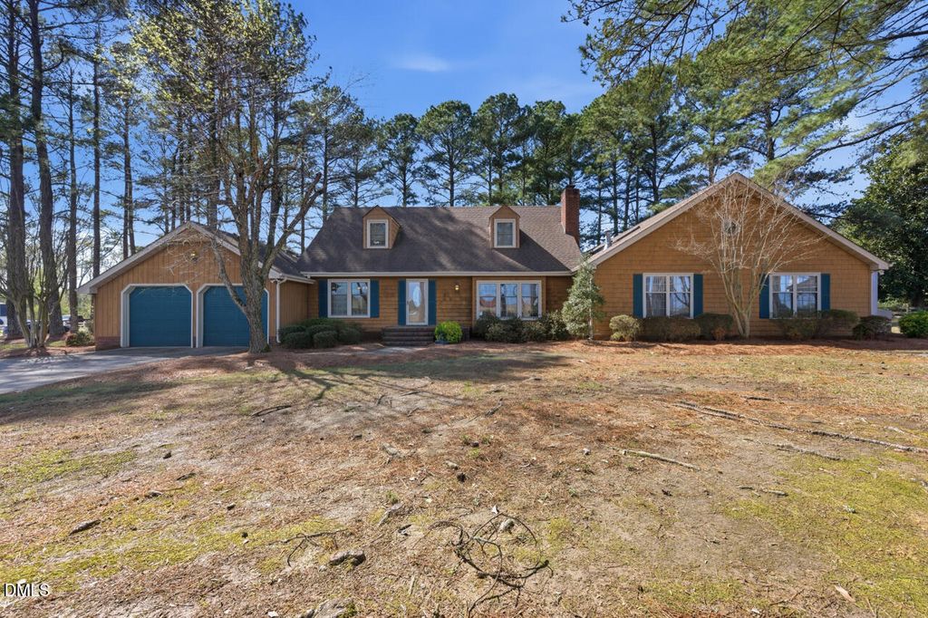 1210 E Cumberland Street, Dunn, NC 28334