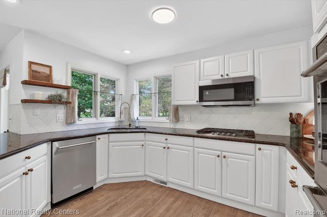 54366 Royal Troon Drive, South Lyon, MI 48178