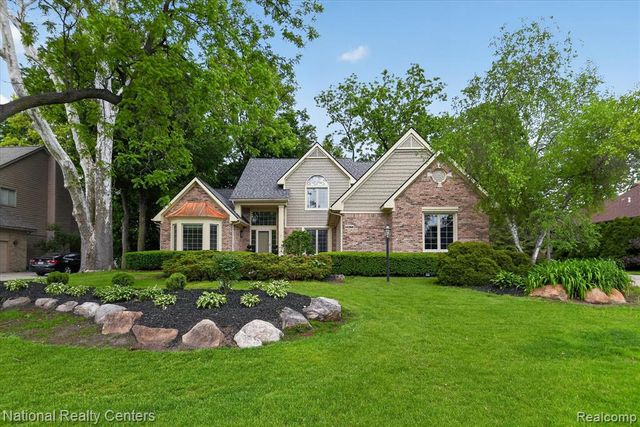 54366 Royal Troon Drive, South Lyon, MI 48178