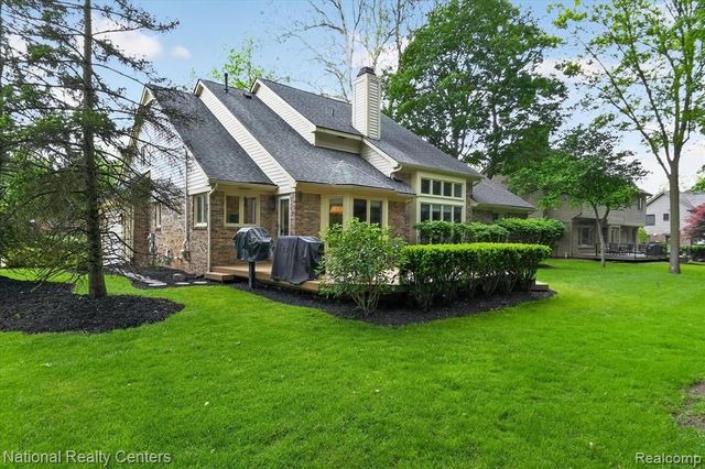 54366 Royal Troon Drive, South Lyon, MI 48178