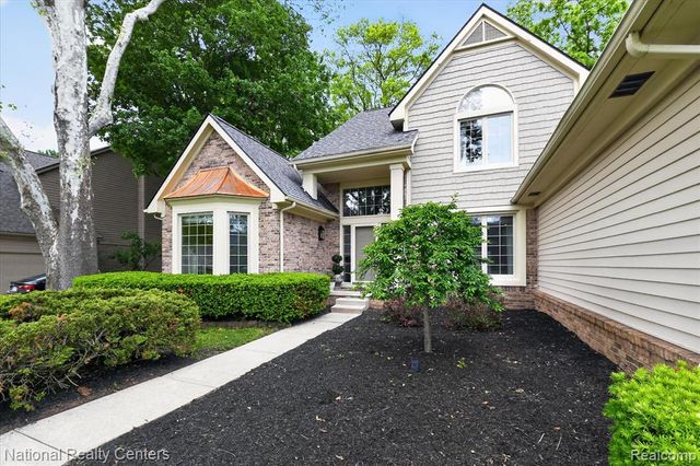54366 Royal Troon Drive, South Lyon, MI 48178