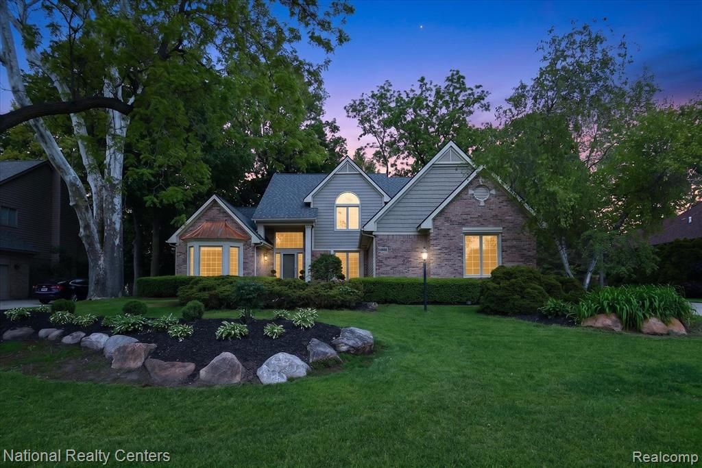 54366 Royal Troon Drive, South Lyon, MI 48178