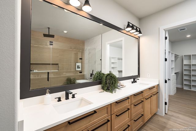 725 Heavenly Sky, San Antonio, TX 78260