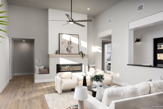 725 Heavenly Sky, San Antonio, TX 78260