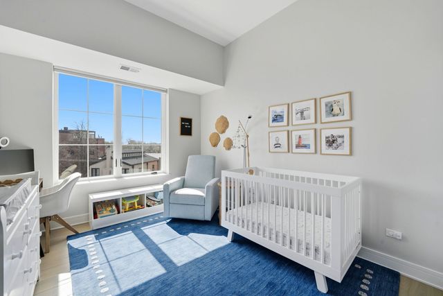 2762 N Lincoln Avenue 401, Chicago, IL 60614