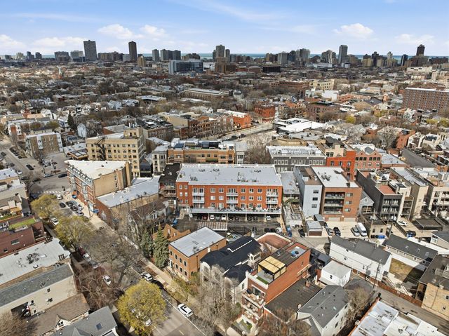 2762 N Lincoln Avenue 401, Chicago, IL 60614