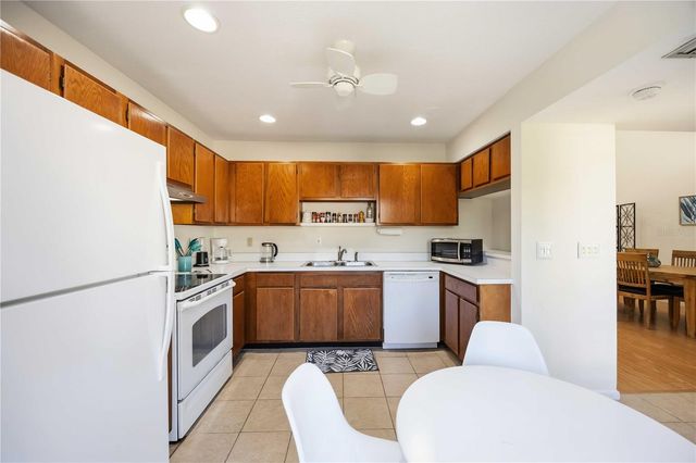 1626 BROOKHOUSE DRIVE 235, Sarasota, FL 34231