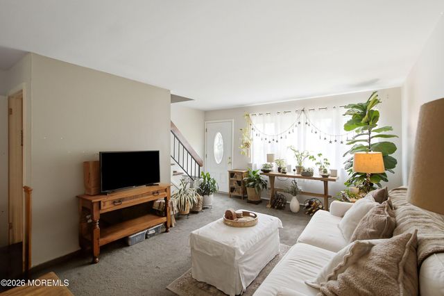 127 Primrose Lane 127, Brick, NJ 08724